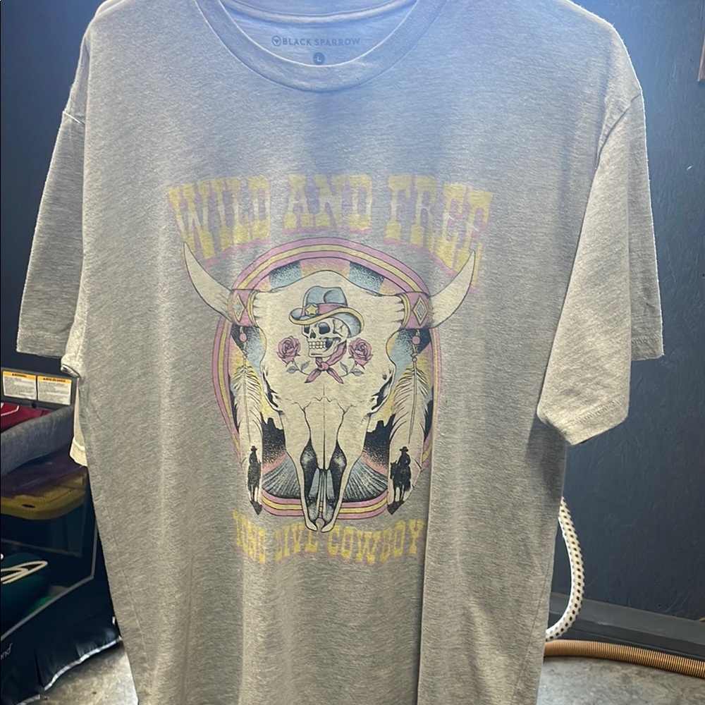 Black Sparrow Wild and Free Graphic Tee